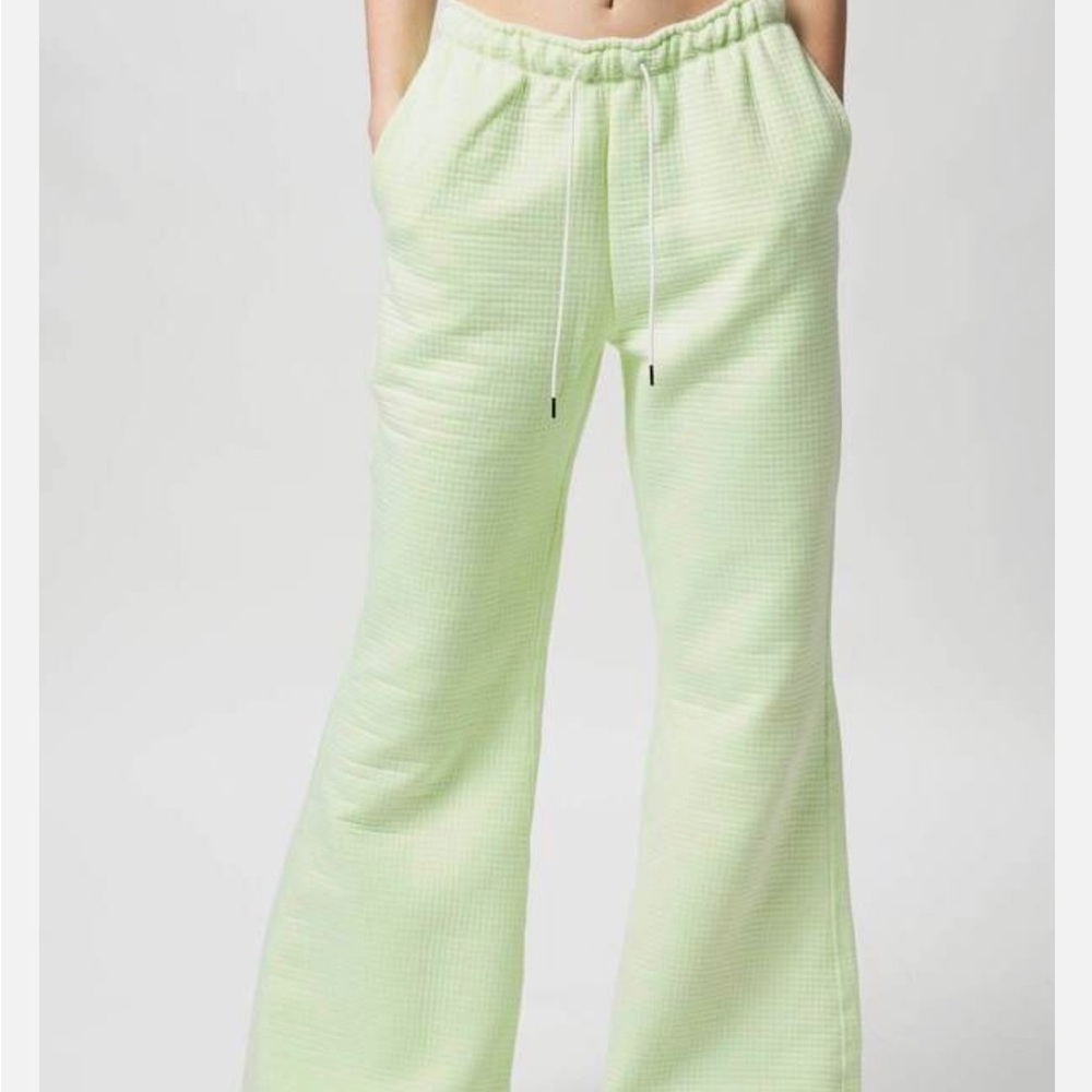 Nike Women's Sportswear TechPack Fleece‎ Engineered Wide Leg Thermal Pants- XS
